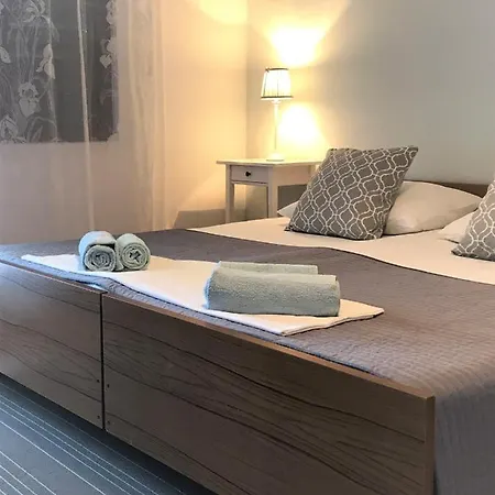 Stula Apartment *